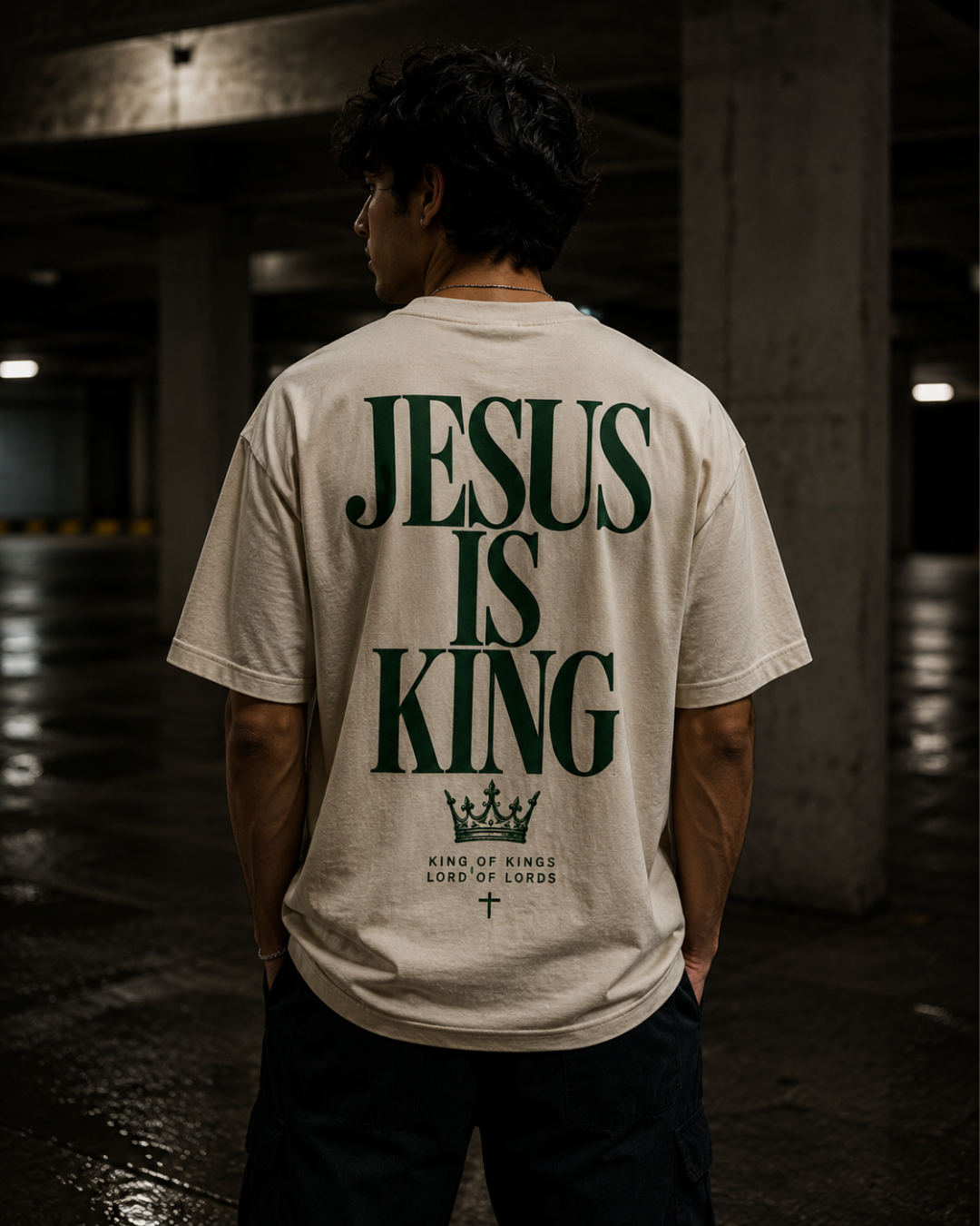 Oversized Tshirt: Jesus is King